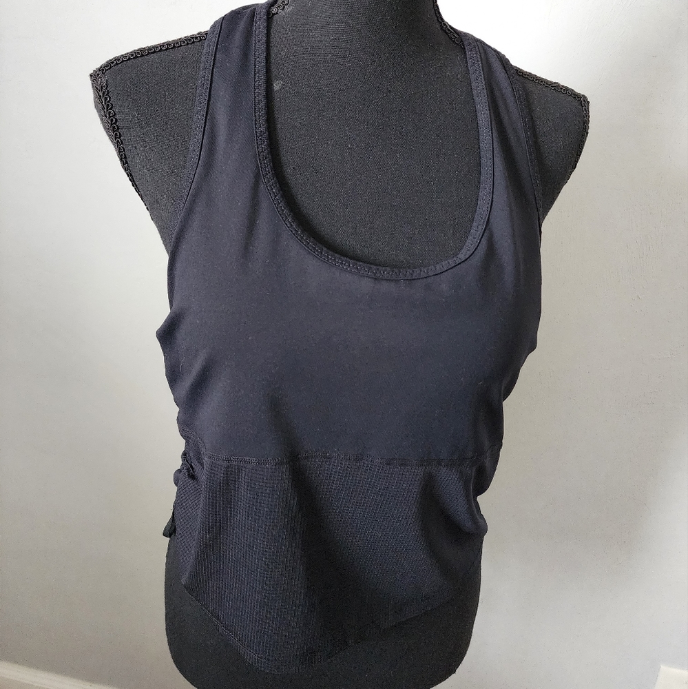 NWOT Fabletics Cashel Midi Logo Sports Bra